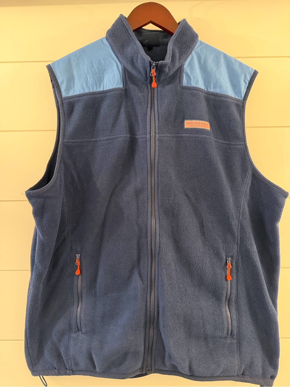 Vineyard Vines Men's Navy Fleece Vest with Light Blue Shoulder Panels XL